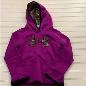 Under armour sweatshirt